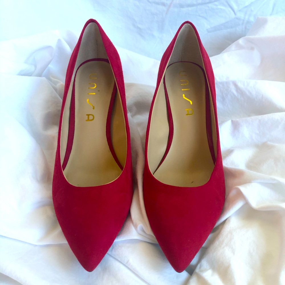 Unisa Unpallia Suede Pump Red sz 7 1/2